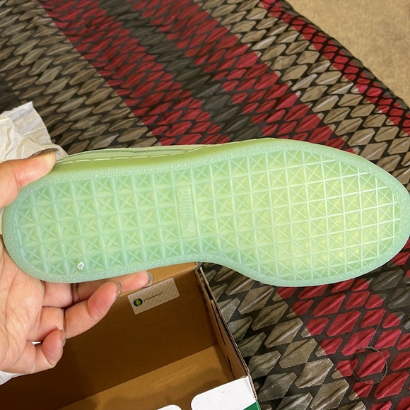 ✨New In Box✨ PUMA Suede Classic Mono Iced Jr in Aruba 🌊Blue size 6.5 big kids - Picture 10 of 10